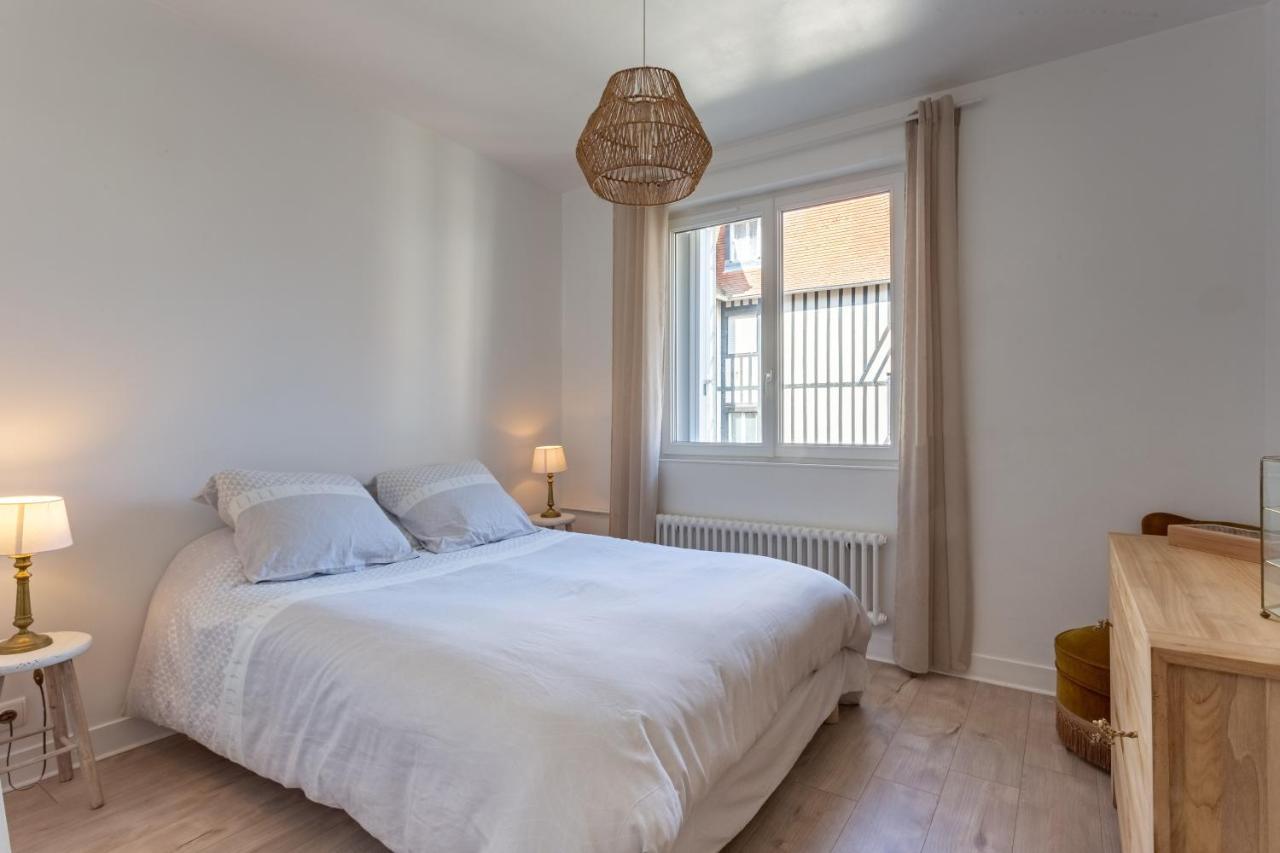 Le Carrousel - Appartement Avec Studio Attenant Deauville Exterior photo