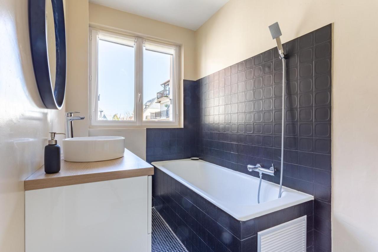 Le Carrousel - Appartement Avec Studio Attenant Deauville Exterior photo